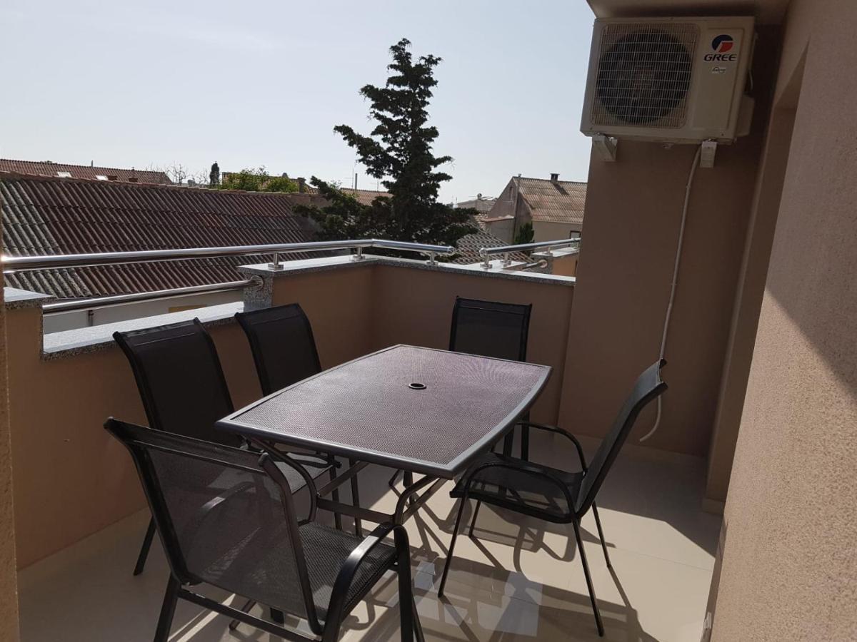 Apartments Vinko Novalja Kültér fotó