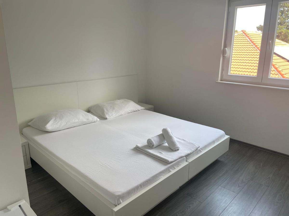 Apartments Vinko Novalja Kültér fotó