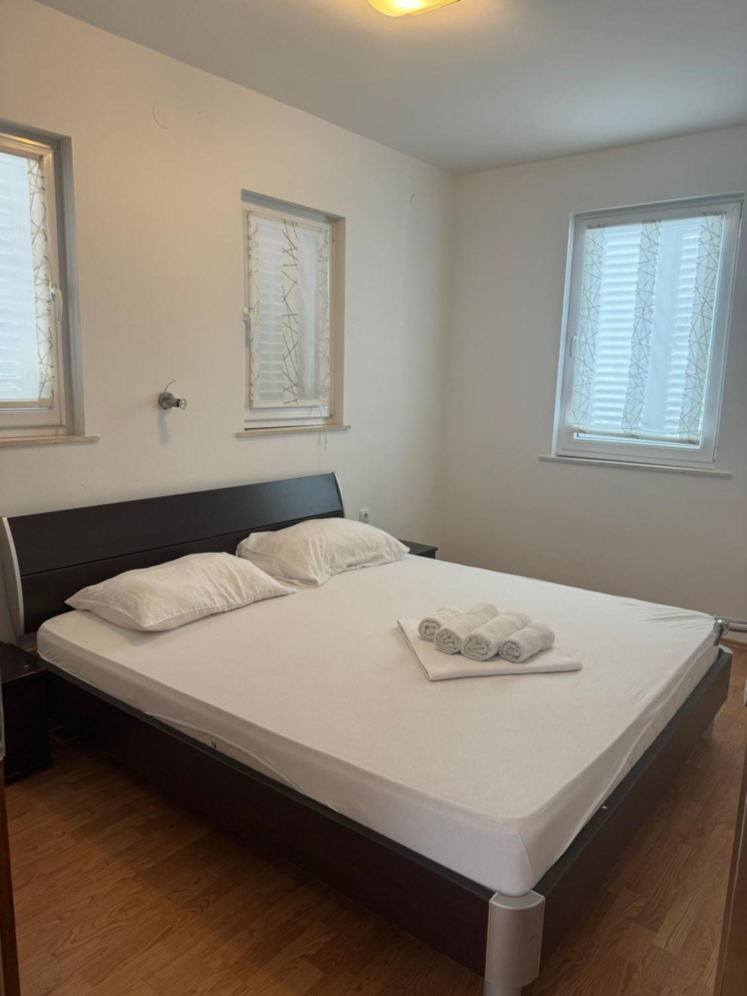 Apartments Vinko Novalja Kültér fotó