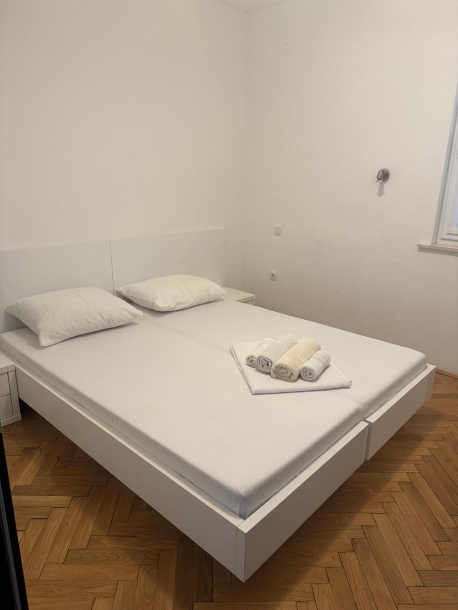 Apartments Vinko Novalja Kültér fotó