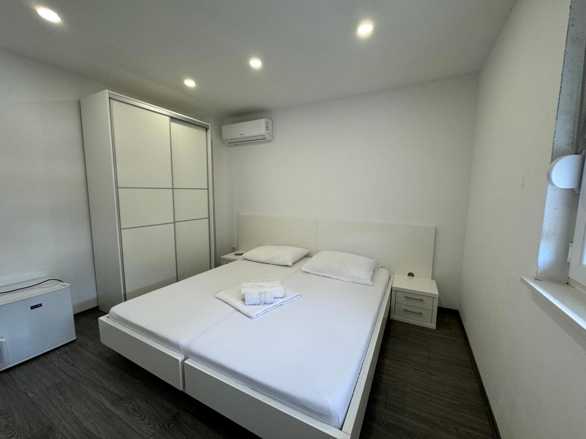 Apartments Vinko Novalja Kültér fotó